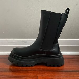 ✨NEVER WORN✨ SCHUH MIDCALF CHELSEA SIZE 9